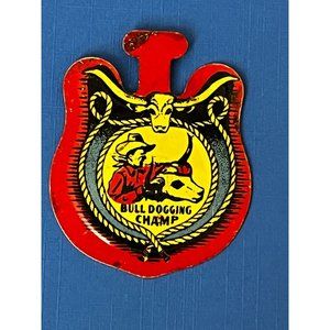 VINTAGE POST CEREAL RAISIN BRAN TIN LITHO BULL DOGGING CHAMP Metal Pin Badge